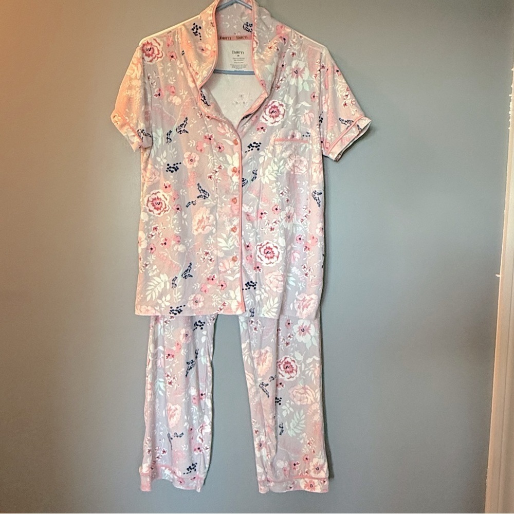 Born 2 Piece Floral Pajama Set Womens Sz M Lightweight & Soft